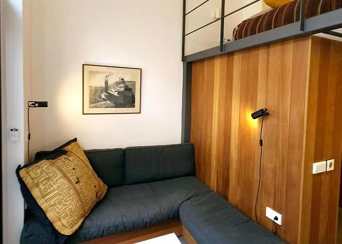 Stijlvolle Loft Met Patio In De Acropolis Buurt